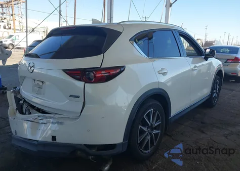2018 Mazda Cx-5 Grand Touring z USA, uszkodzony, nr VIN JM3KFBDM9J0335217